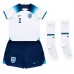 England Kyle Walker #2 Replika Babytøj Hjemmebanesæt Børn VM 2022 Kortærmet (+ Korte bukser)